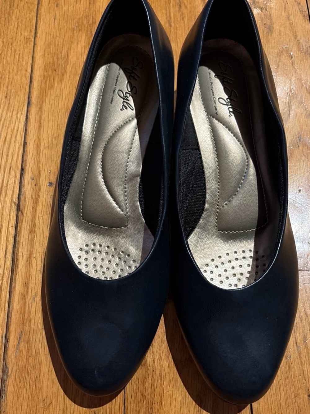 Hush Puppies Black Women's Slip-On Cushioned Flats